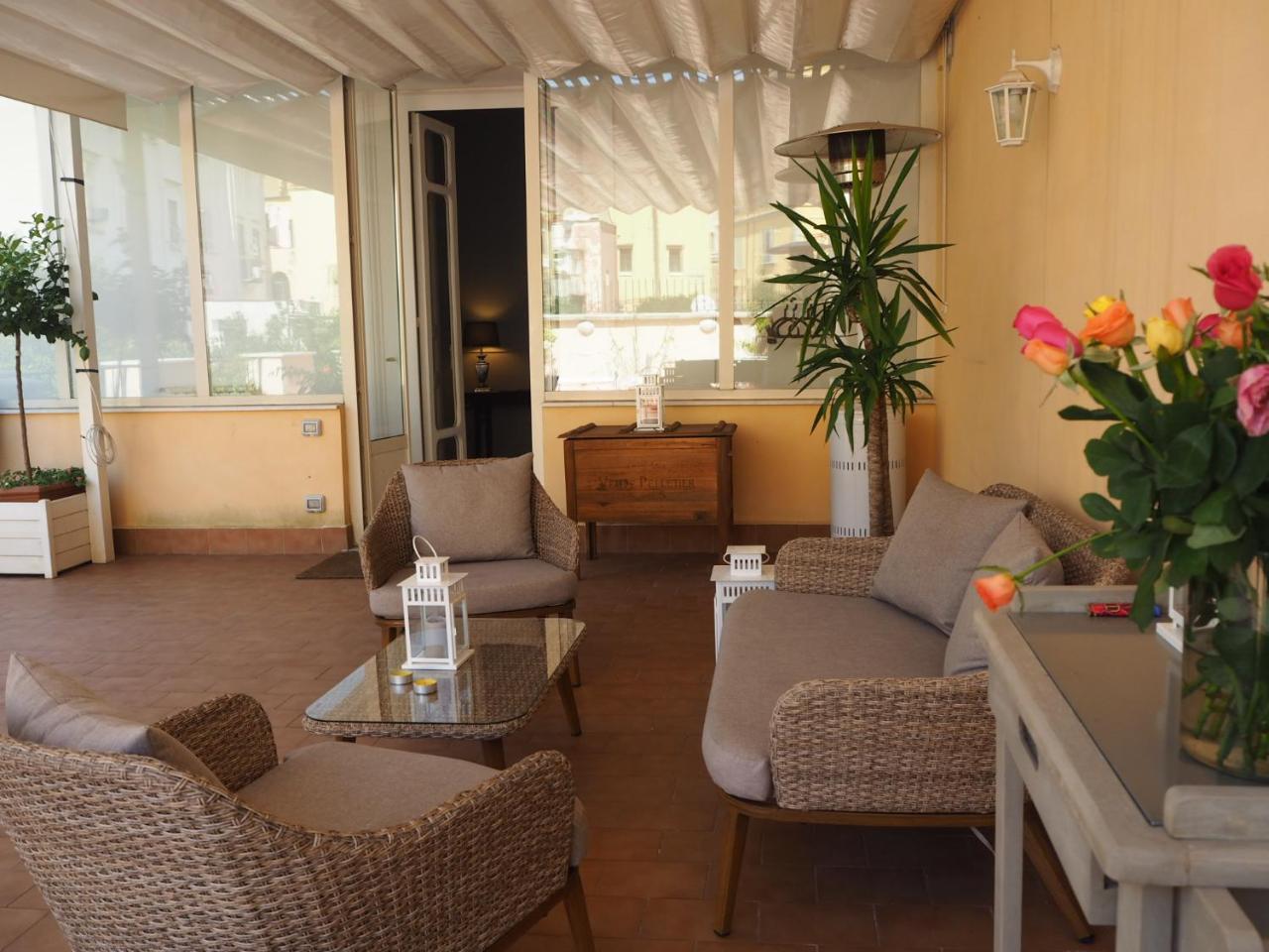 B&B Palazzo Mirelli Napoli Eksteriør bilde